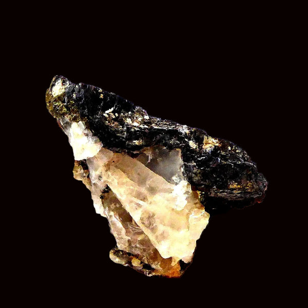 Galena, Calcopirita, Calcita, Cuarzo, Greenocikita, Esfalerita