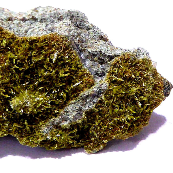Clinozoisita