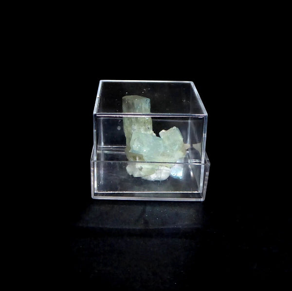 Aquamarine var. beryl