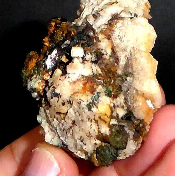 Aegirine, Quartz, Zircon, Microcline