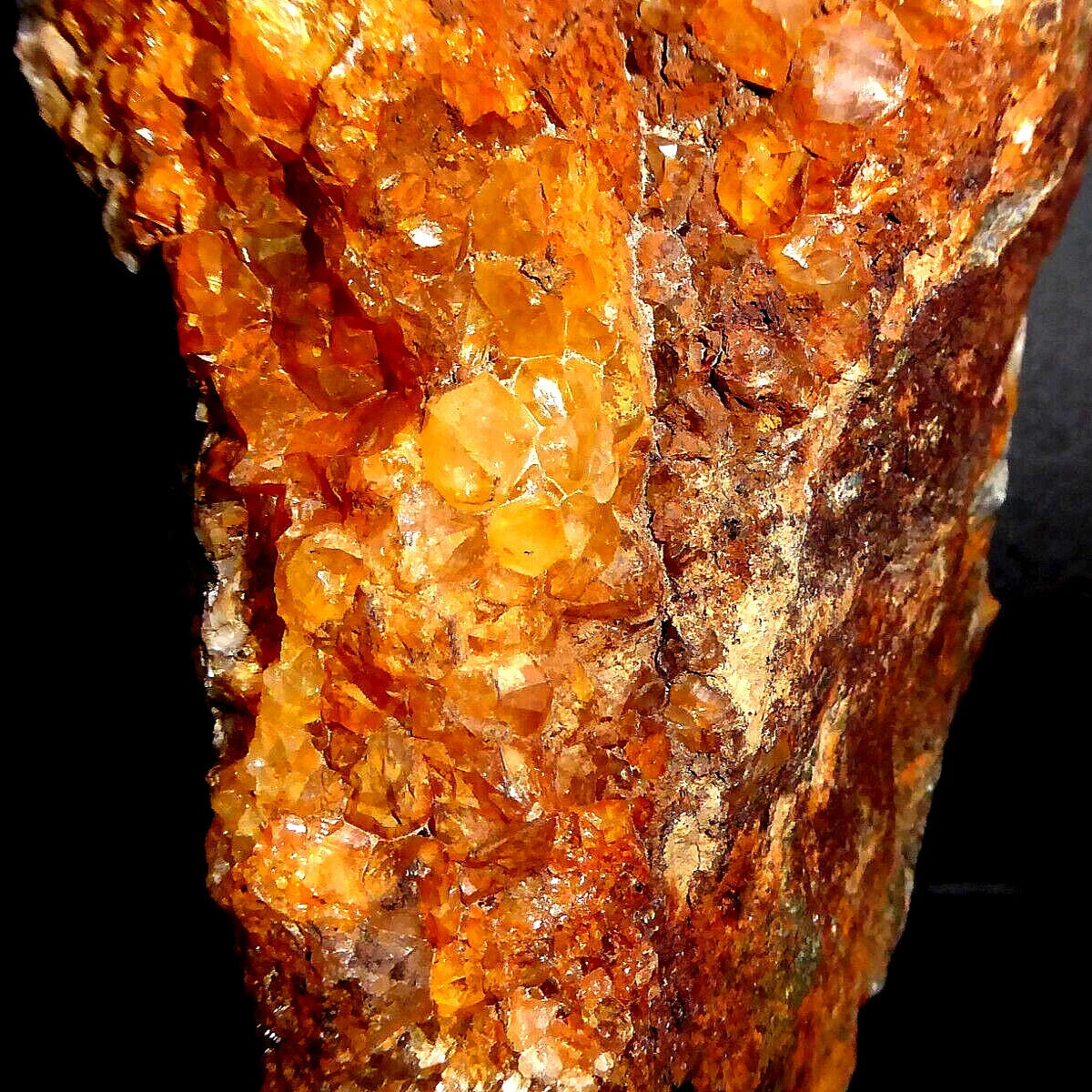 Cuarzo Var. Citrino, Goethita
