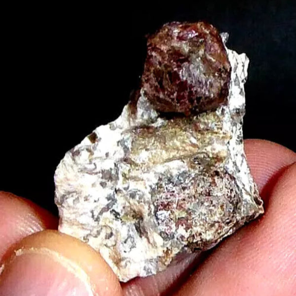 Garnet Var. Almandine