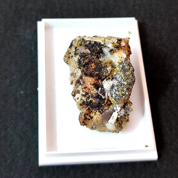 Manganbabingtonite, Johannsenite, Quartz