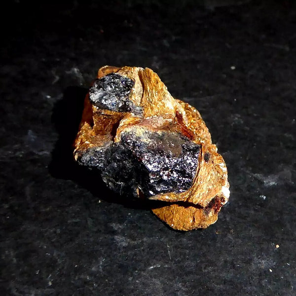 Rutile, Limonite