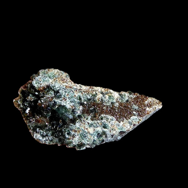 Granate Var. Hessonita, Epidota, Adularia