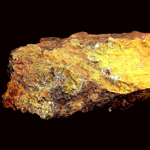 Campilite var. Mimetite, Cerussite