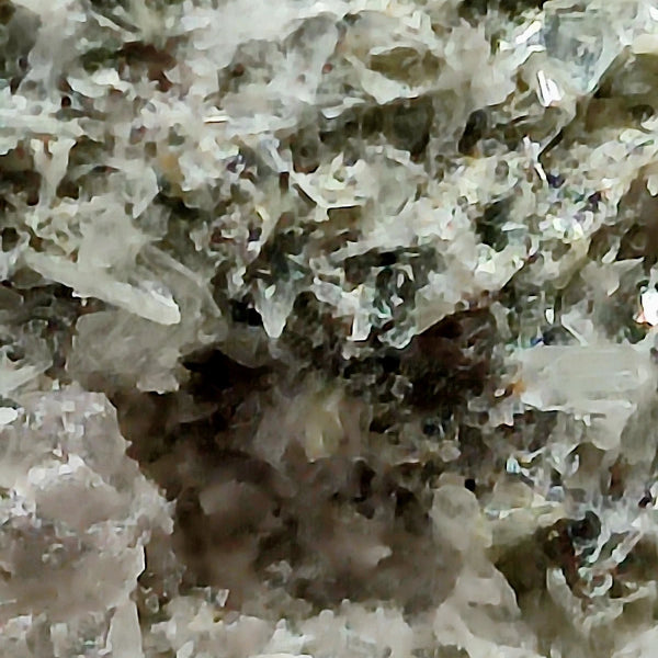 Granate Var. Hessonita, Diopsido