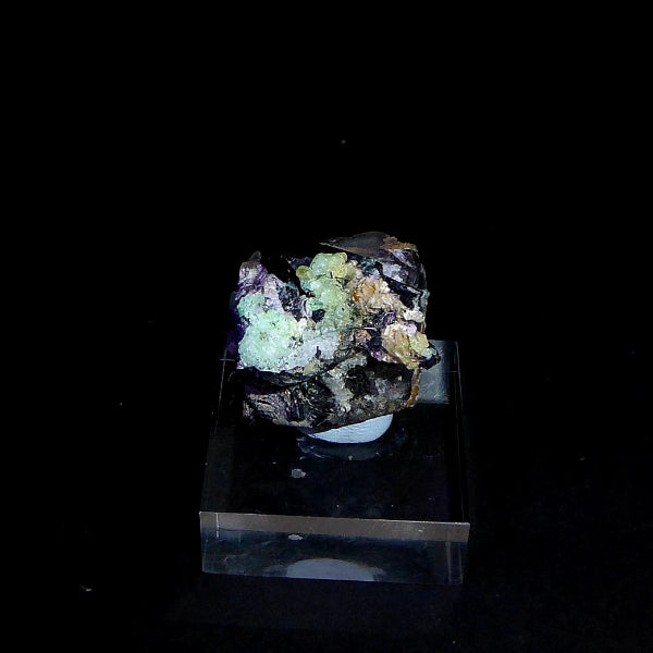 Hialita Var. Opalo, Fluorita, Turmalina - U.V.