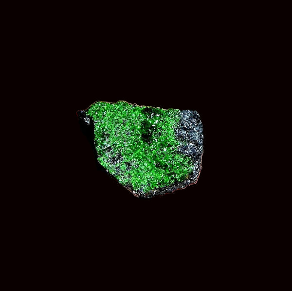 Uvarovita Var. Granate