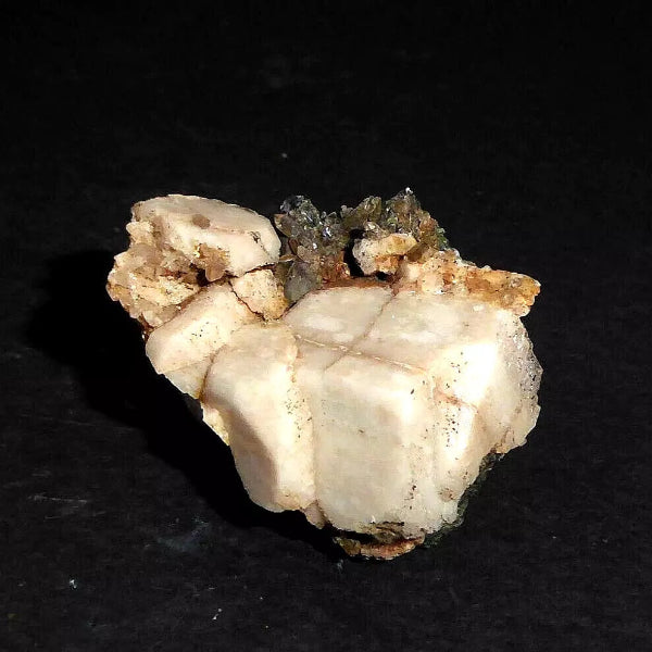 Aegirine, Quartz, Zircon, Microcline
