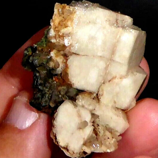 Aegirine, Quartz, Zircon, Microcline