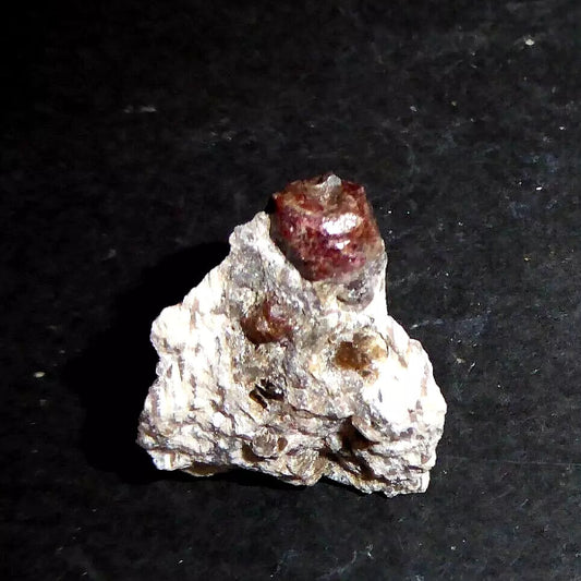Garnet Var. Almandine