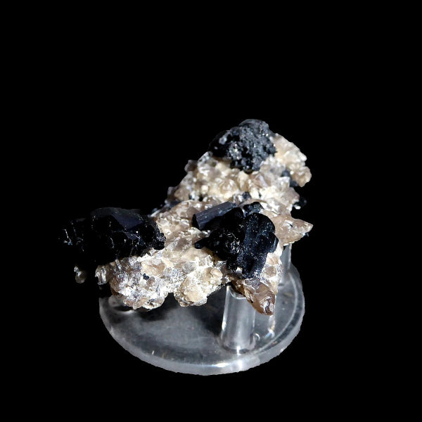 Cuarzo Var. Ahumado, Turmalina